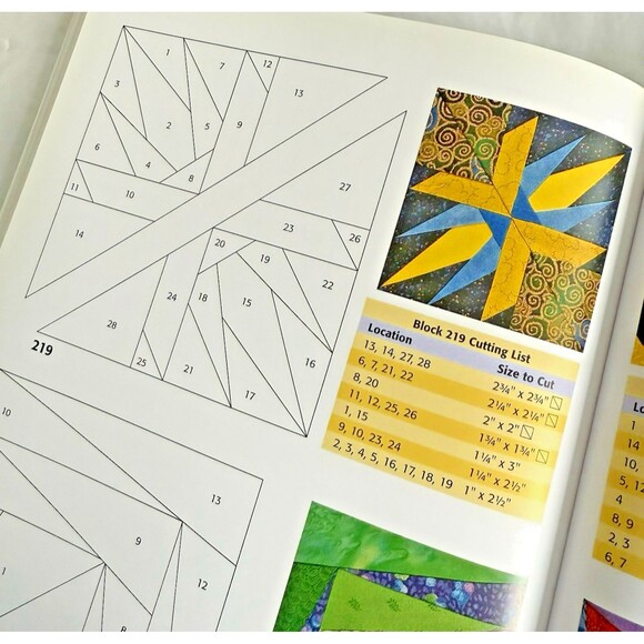 300 Paper-Pieced Quilt Blocks Carol Doak 2004 Quilt Pattern Book Colored NO CD - Picture 6 of 8